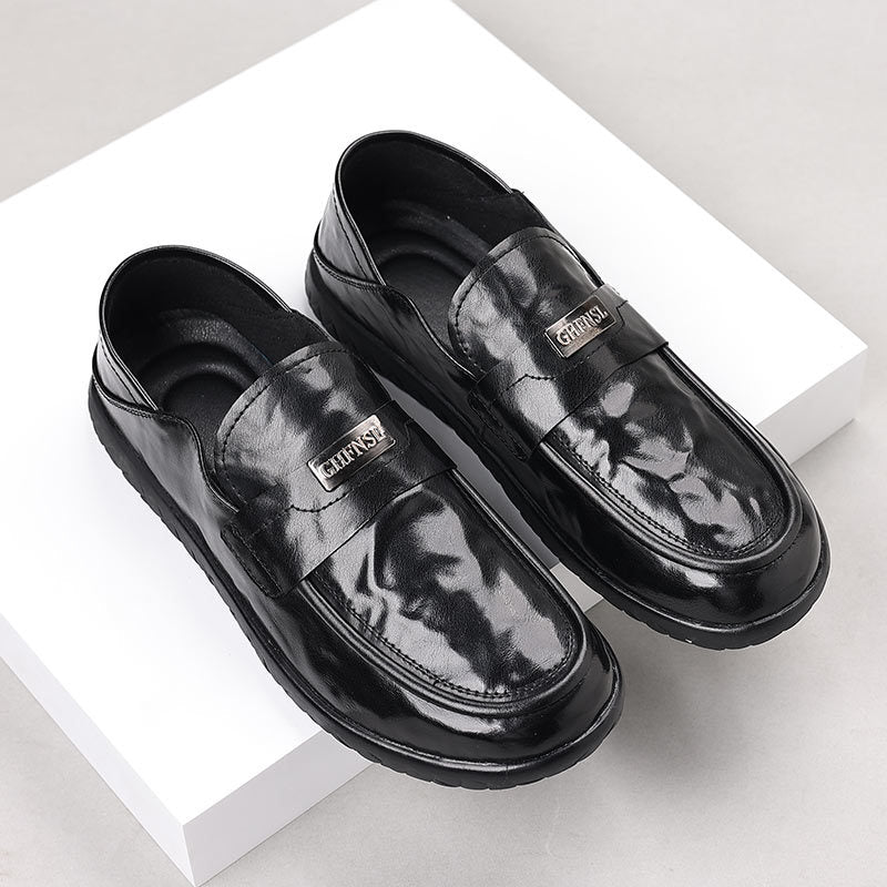 Men's loafers – Sleek design – Slip-resistant sole – Elegant decorative strap