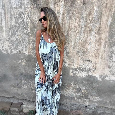 Women's long dress – Loose fit – Natural fibers – Adjustable straps – Pockets