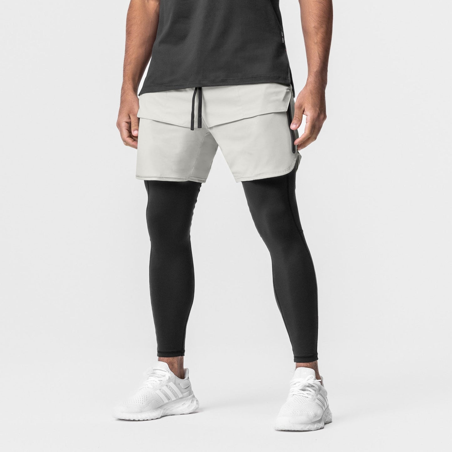 Men's sports shorts – Relaxed fit – Breathable fabric – Zippered pockets