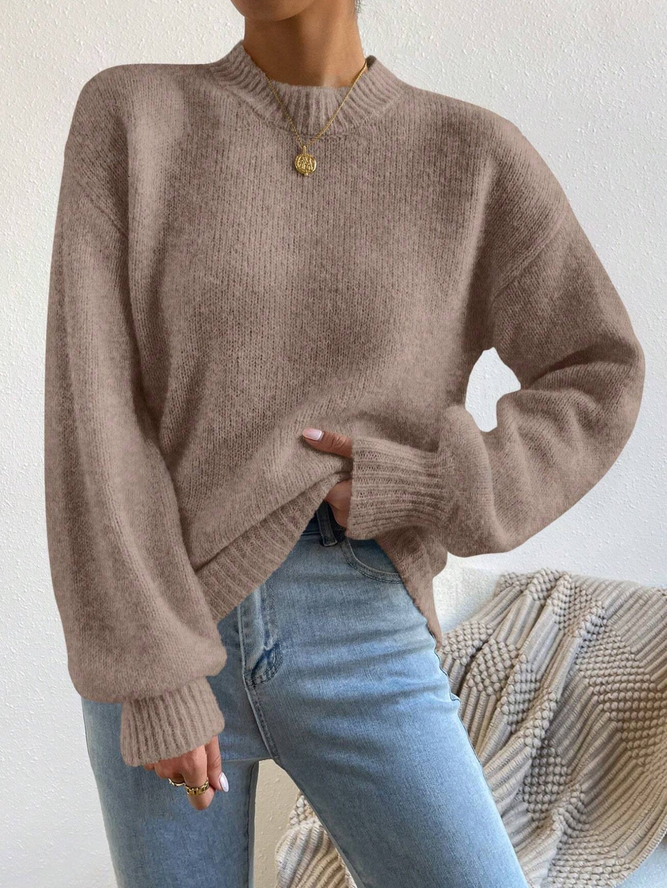 Pull Femme – Coupe Décontractée – Maille Douce – Col Rond – Manches Bouffantes