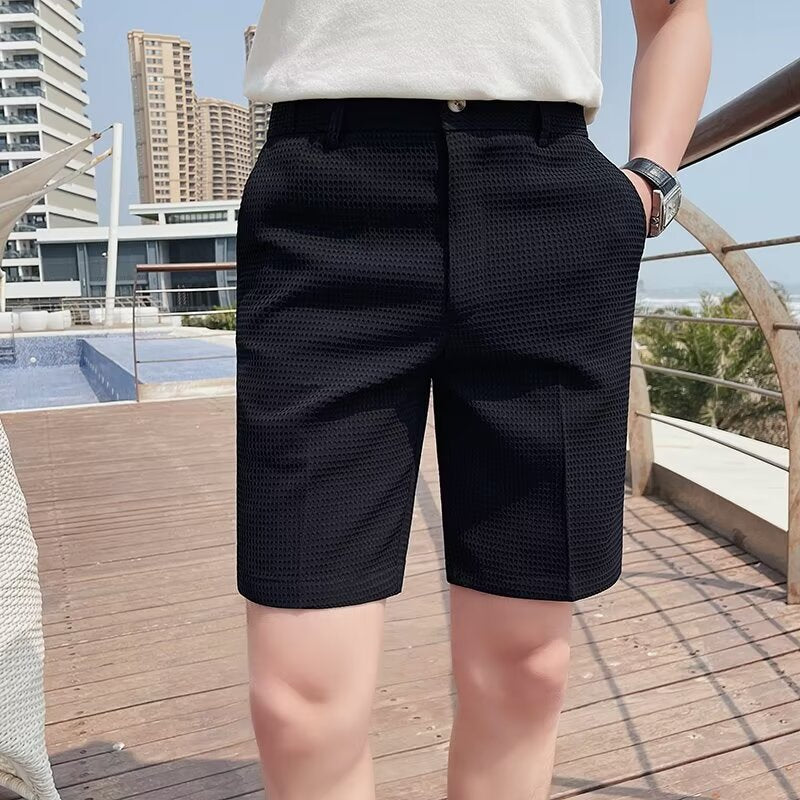 Men's shorts – Slim fit – Textured fabric – Button closure – Knee length