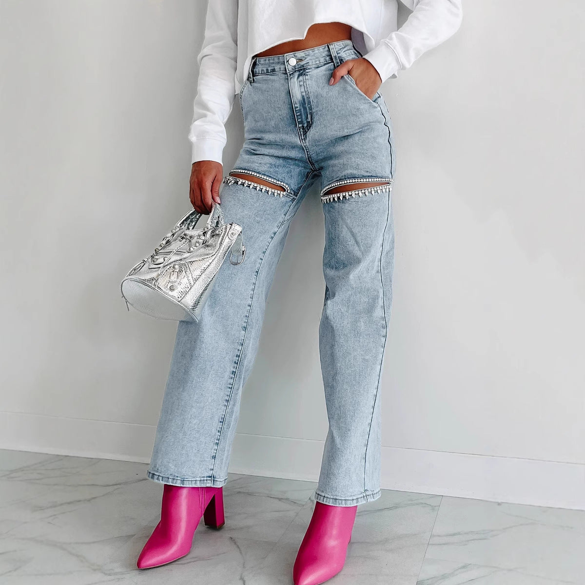 Jean droit femme – Taille haute – Détails déchirés – Chaîne décorative