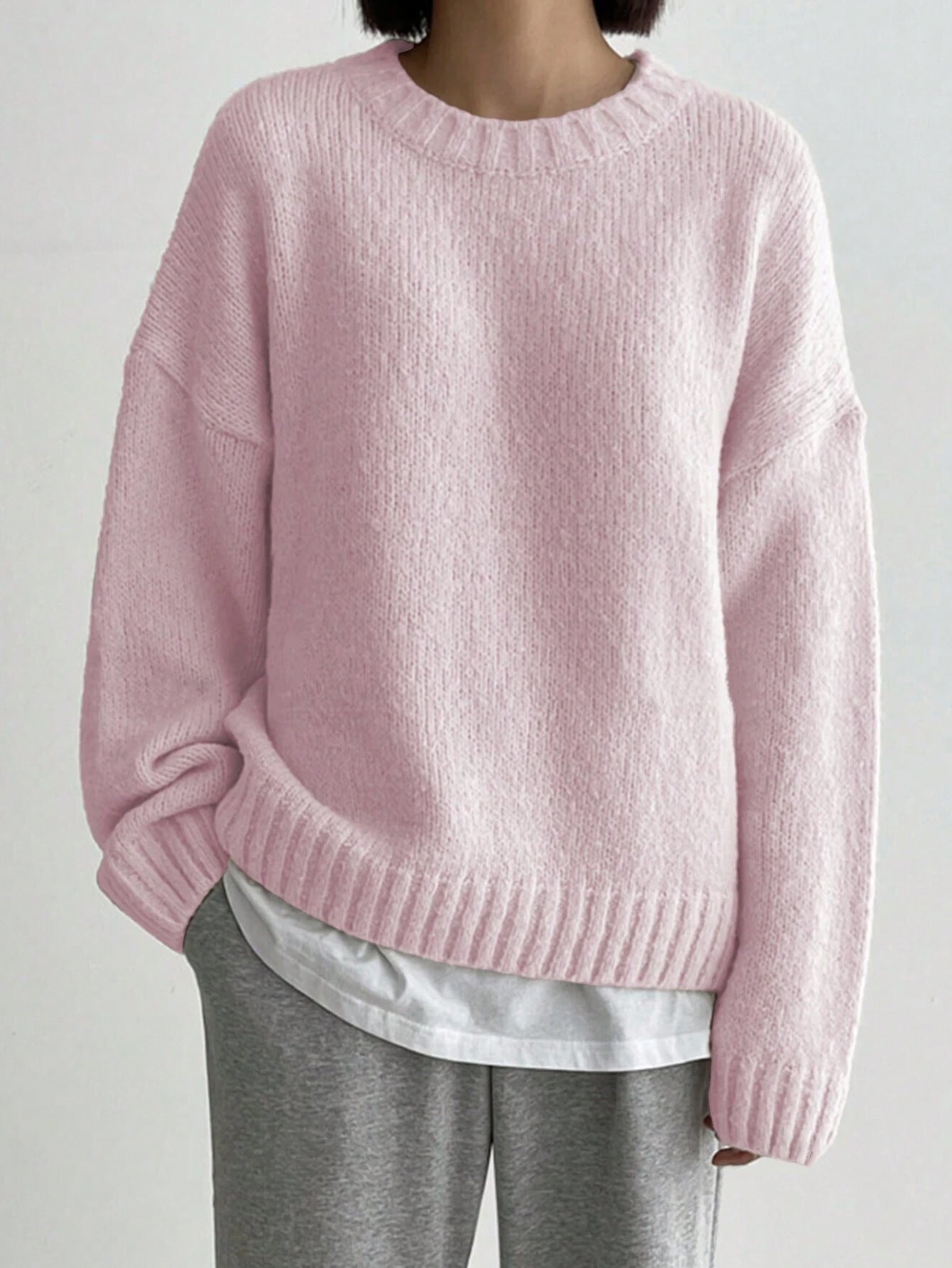 Pull femme – Coupe oversize – Maille douce – Épaules tombantes – Col rond
