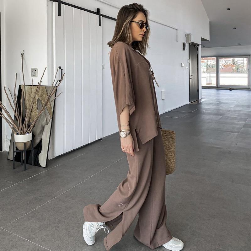 Women's Two-Piece Set – Breathable Fabric – Loose Fit – V-Neck Top – High-Waist Wide-Leg Pants