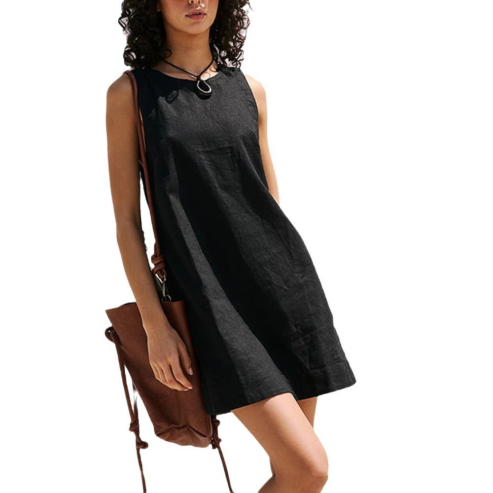 Short women's dress – Deep open back – Sleeveless – Loose fit – Natural fibers