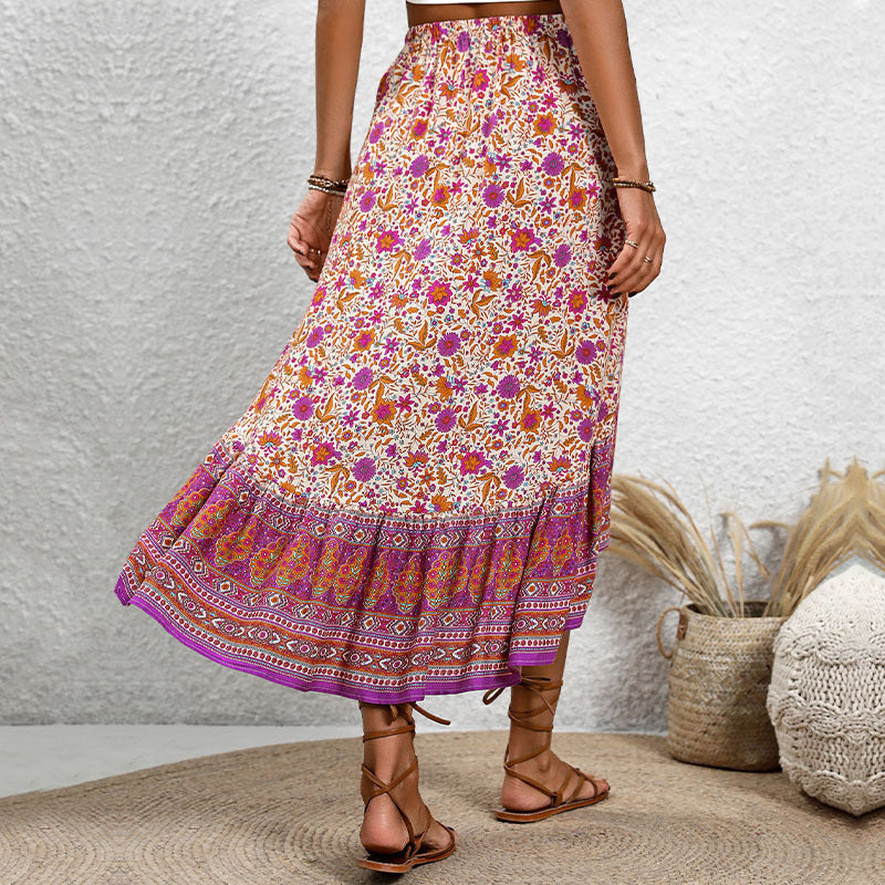 Women's bohemian skirt – Flowing flared cut – Floral and paisley print – Elastic waist