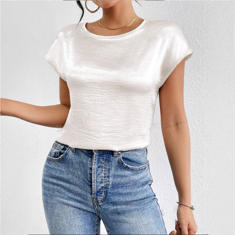Women's short-sleeve shirt – Relaxed fit – Luxurious fabric – Shiny finish