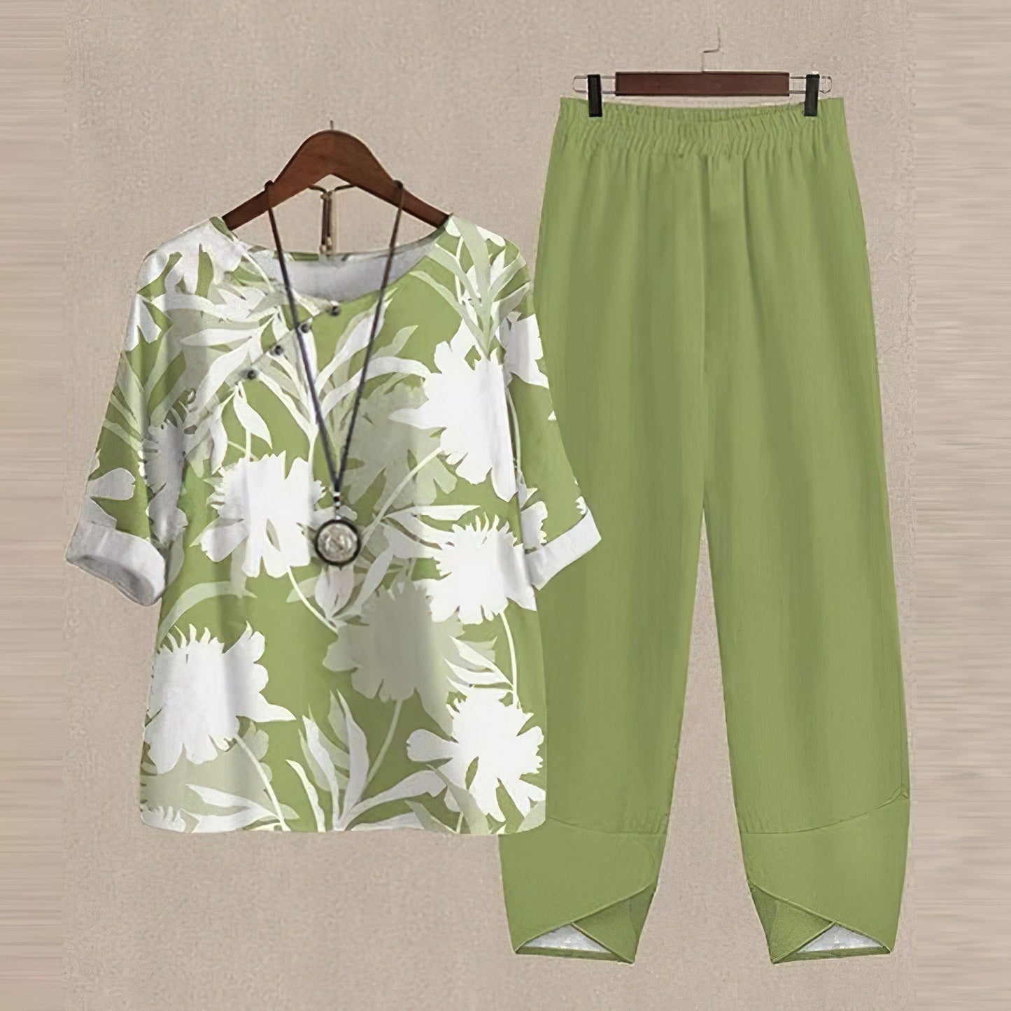 Women's Two-Piece Set – Loose Fit – Breathable Fabric – Short-Sleeve Top & Wide-Leg Pants