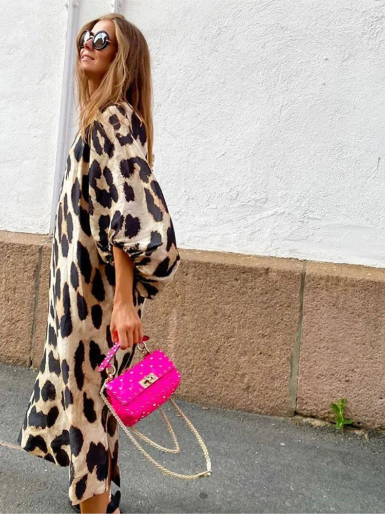 Women's midi dress – Fluid cut – Animal print – Balloon sleeves – Breathable fabric