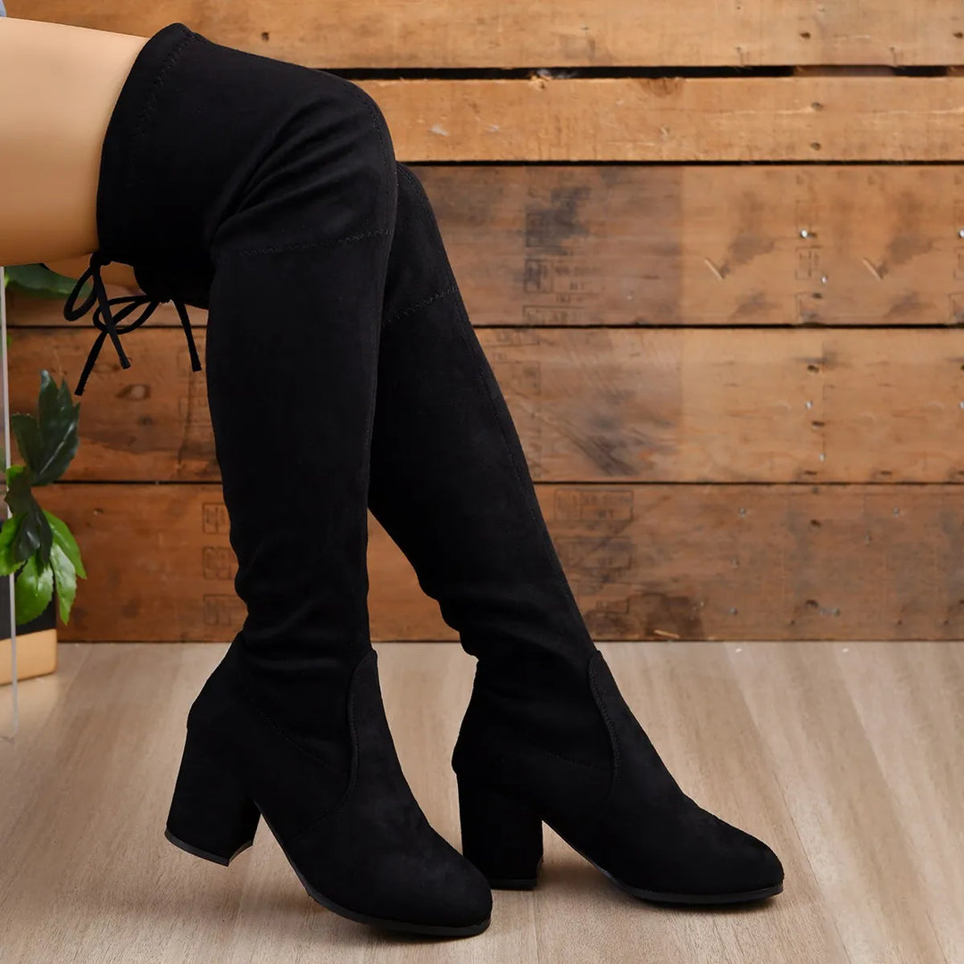 Bottes femme cuissardes – Finition suédée – Talon bloc – Bout pointu – Laçage dos