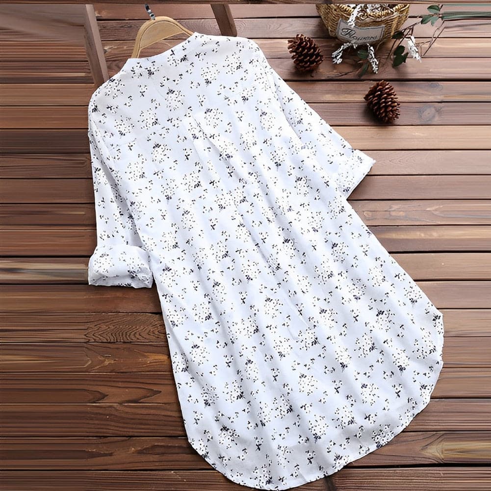 Women's blouse – Loose fit – Breathable fabric – Long roll-up sleeves – V-neck