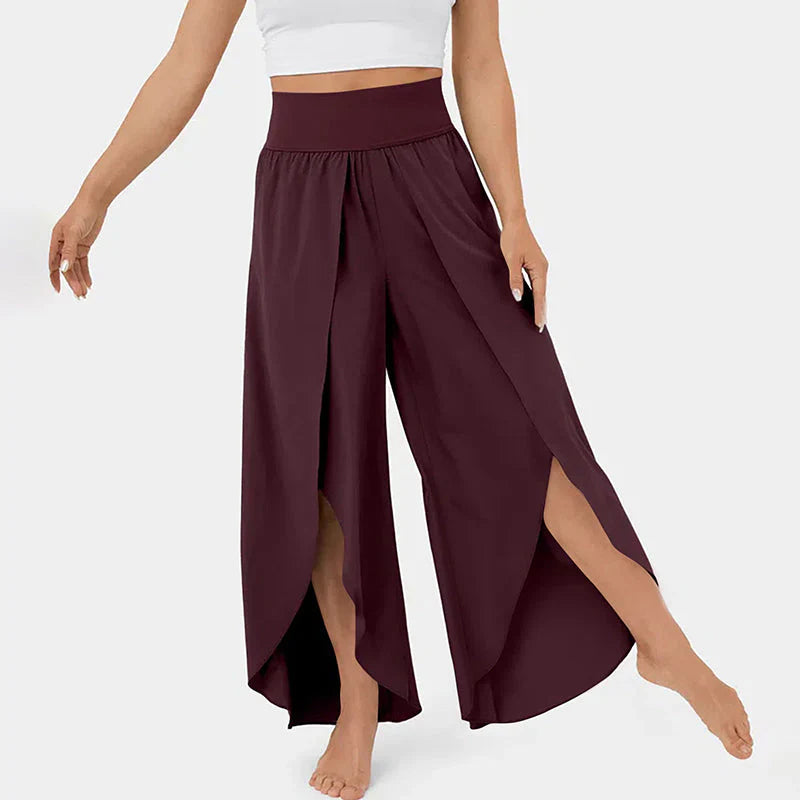 Wide women's trousers – High waist – Loose fit – Side slits