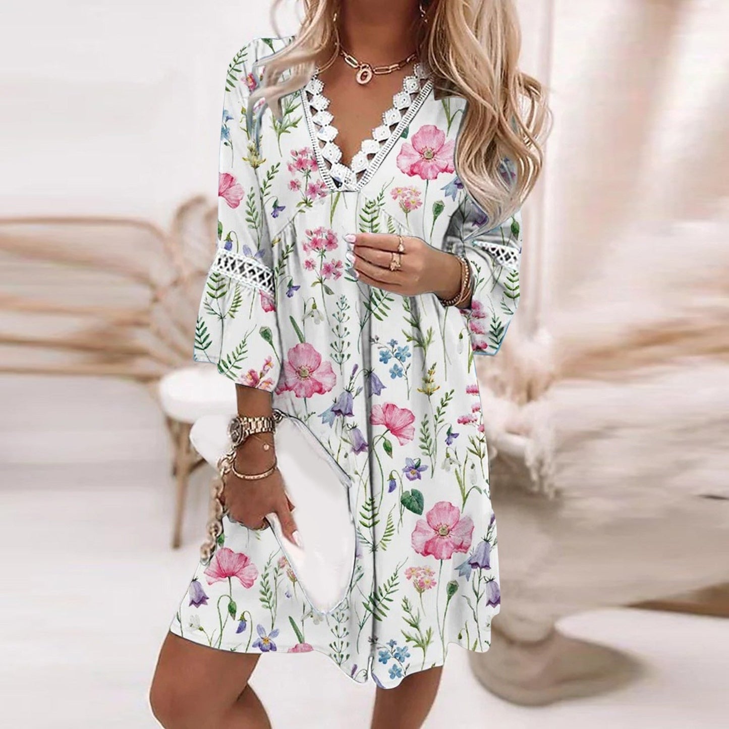 Women's dress – Relaxed fit – V-neck lace – Floral print – Breathable fabric
