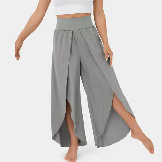 Wide women's trousers – High waist – Loose fit – Side slits