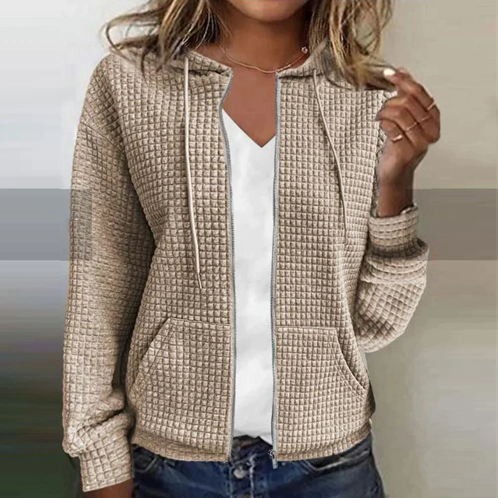Veste à capuche femme – Coupe droite – Texture matelassée douce – Fermeture zippée