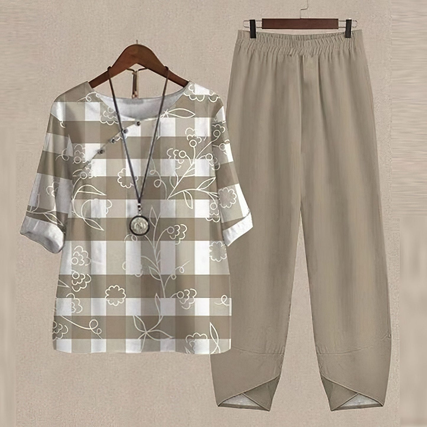 Women's Two-Piece Set – Loose Fit – Breathable Fabric – Short-Sleeve Top & Wide-Leg Pants