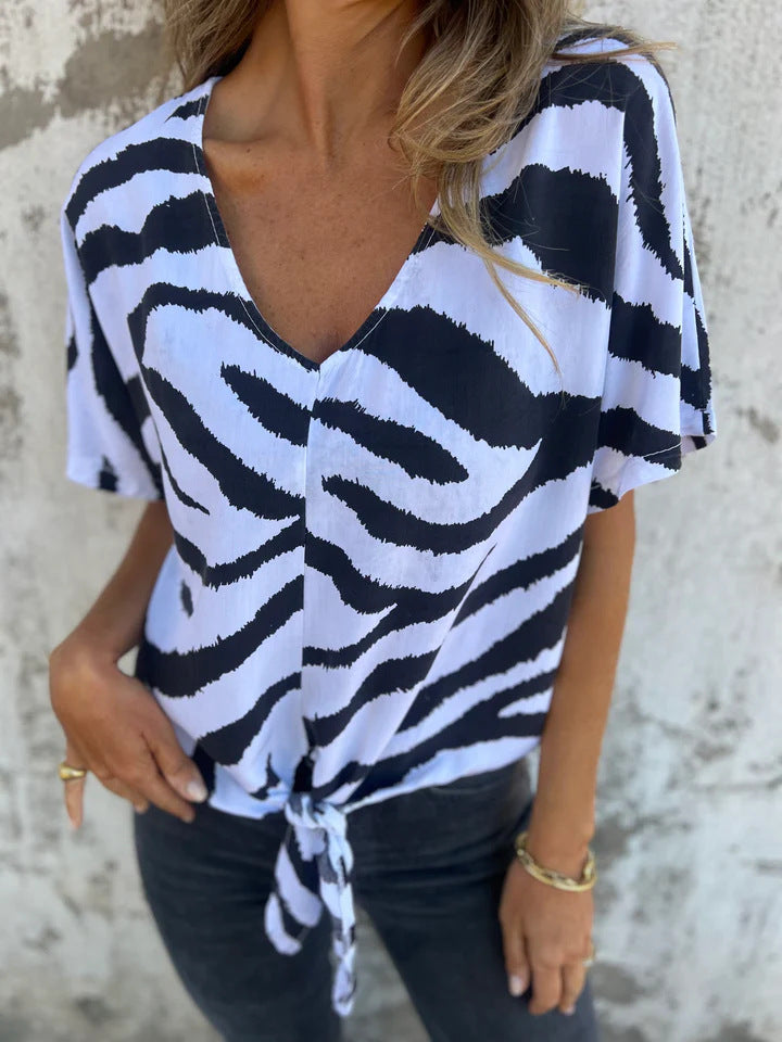 Women's blouse – Loose fit – V-neckline – Tie front – Short sleeves – Lightweight fabric