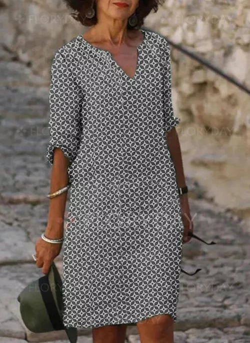 Women's Dress – Loose Fit – V-Neck – 3/4 Sleeves – Geometric Pattern