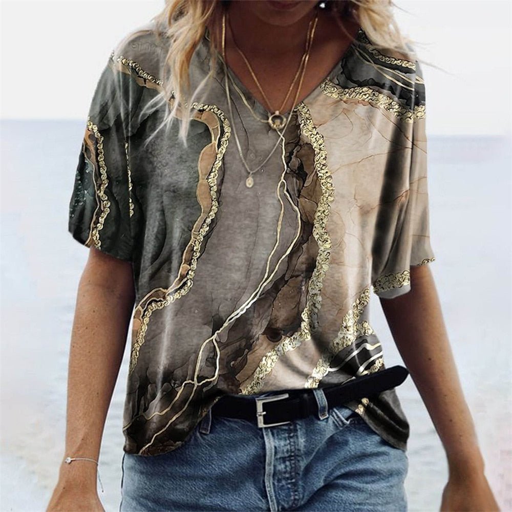 Women's T-shirt – Relaxed fit – V-neck – Short sleeves – Boho print