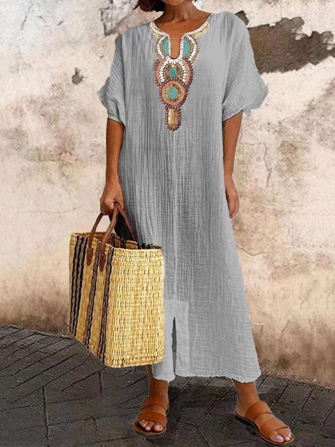 Women's caftan dress – Loose fit – Breathable fabric – Hand-embroidered neckline