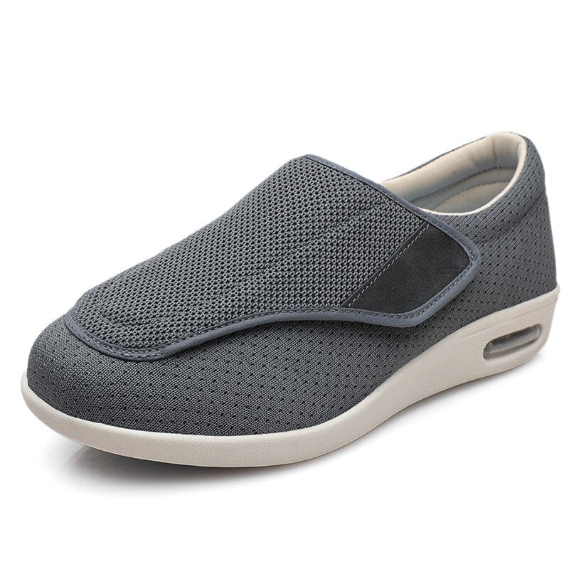Men's shoes – Wide comfort – Flexible knit – Shock-absorbing sole – Adjustable strap