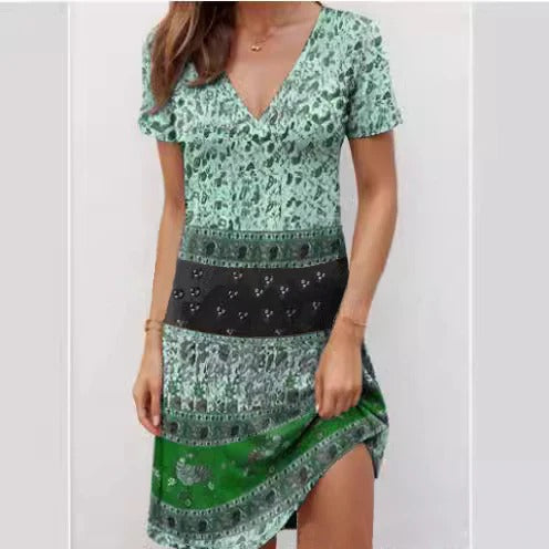 Women's dress – Loose fit – V neck – Short sleeves – Skirt with ruffles – Printed – Cotton