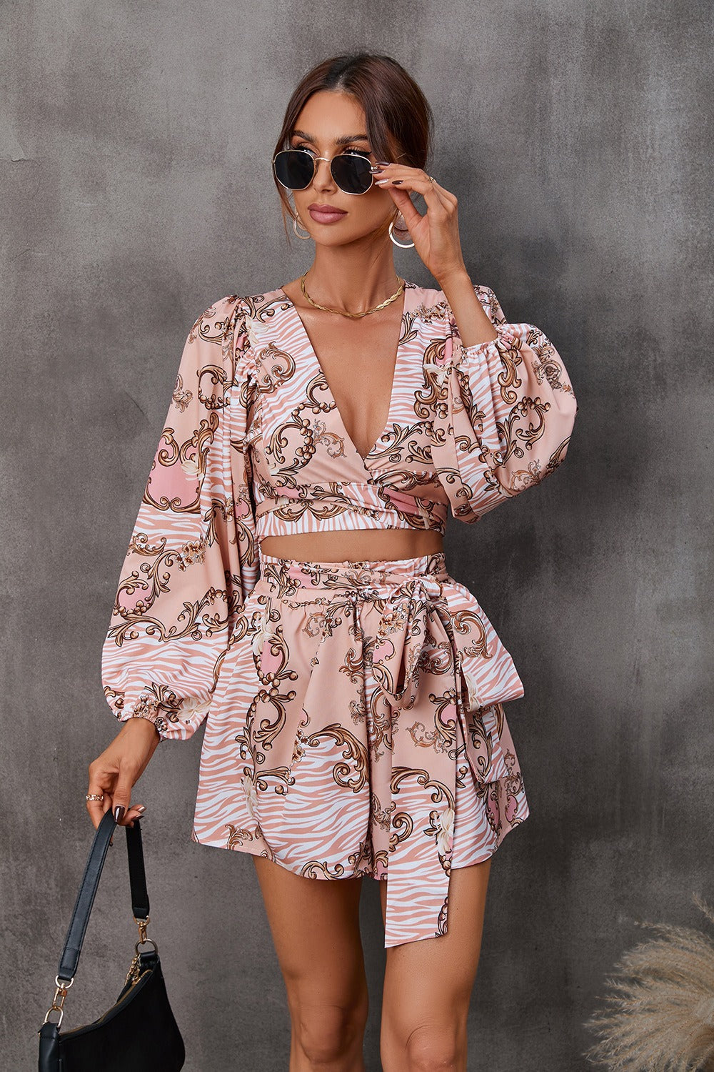 Women's jumpsuit – Loose fit – Long sleeves – Tied waist – Floral print