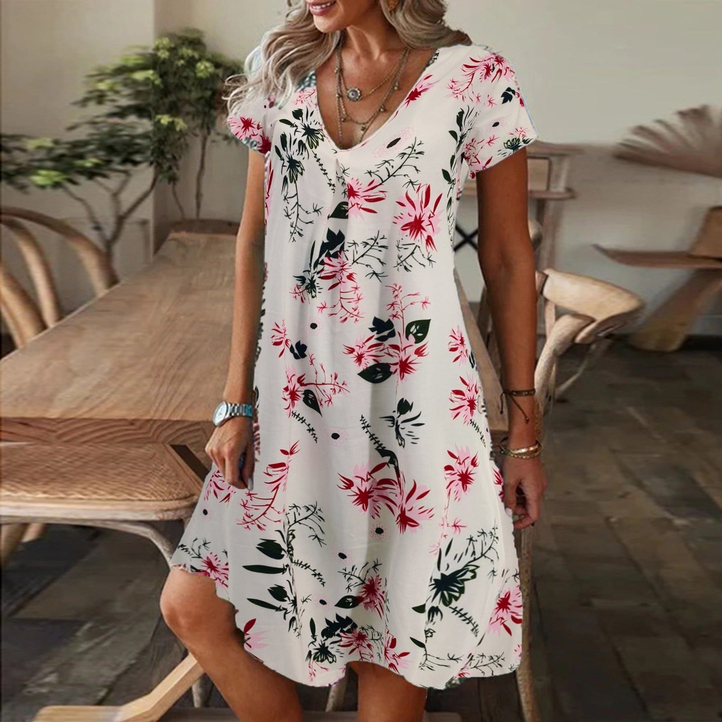 Women's dress – Loose flared cut – V-neck – Short sleeves – Feather print – Cotton