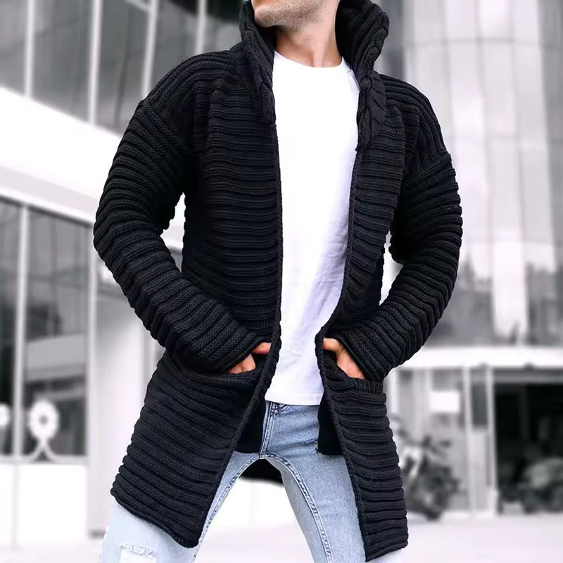 Gilet homme maille – Coupe oversize – Col roulé – Long – Ouverture frontale côtelée