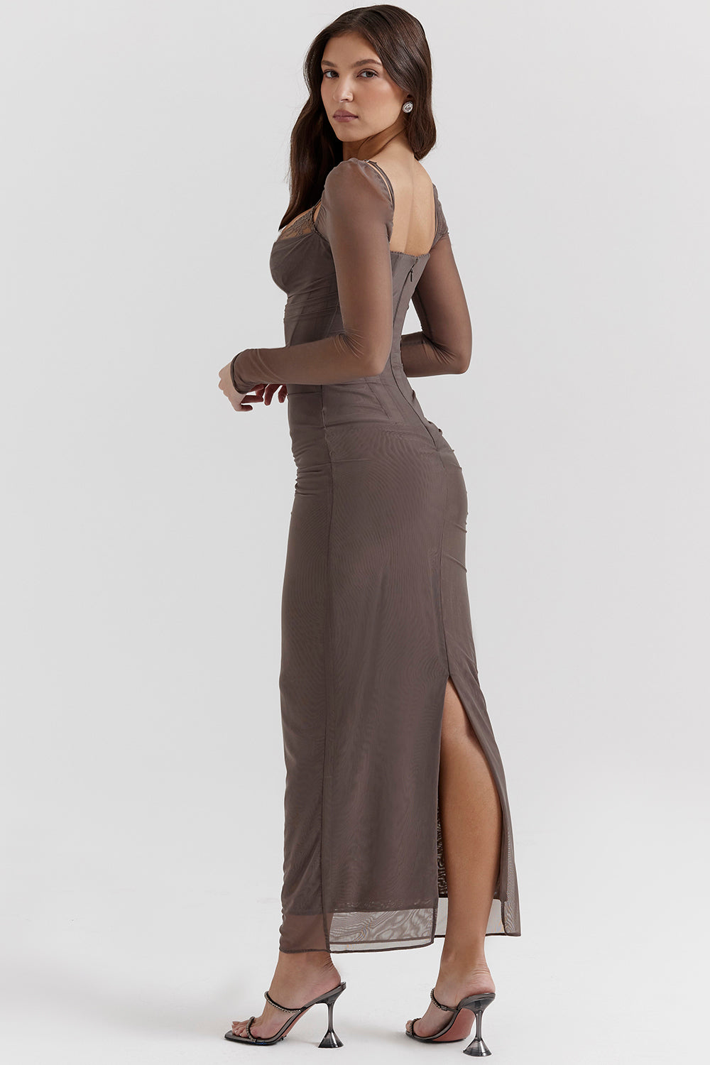 Robe longue femme – Coupe moulante – Manches longues – Décolleté dentelle – Tissu fluide