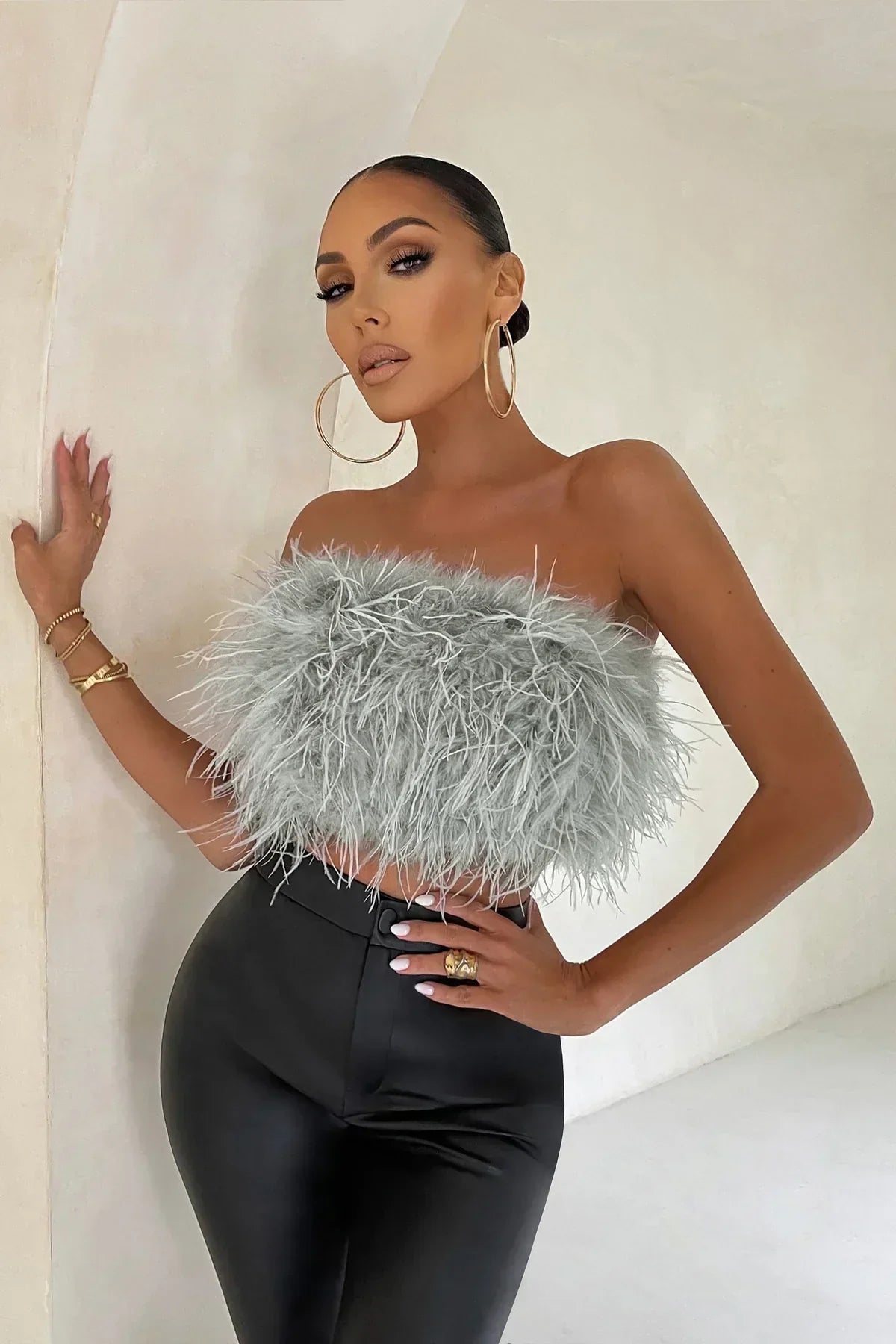 Women's bustier top – Fitted cut – Feather texture – Short elegant evening style