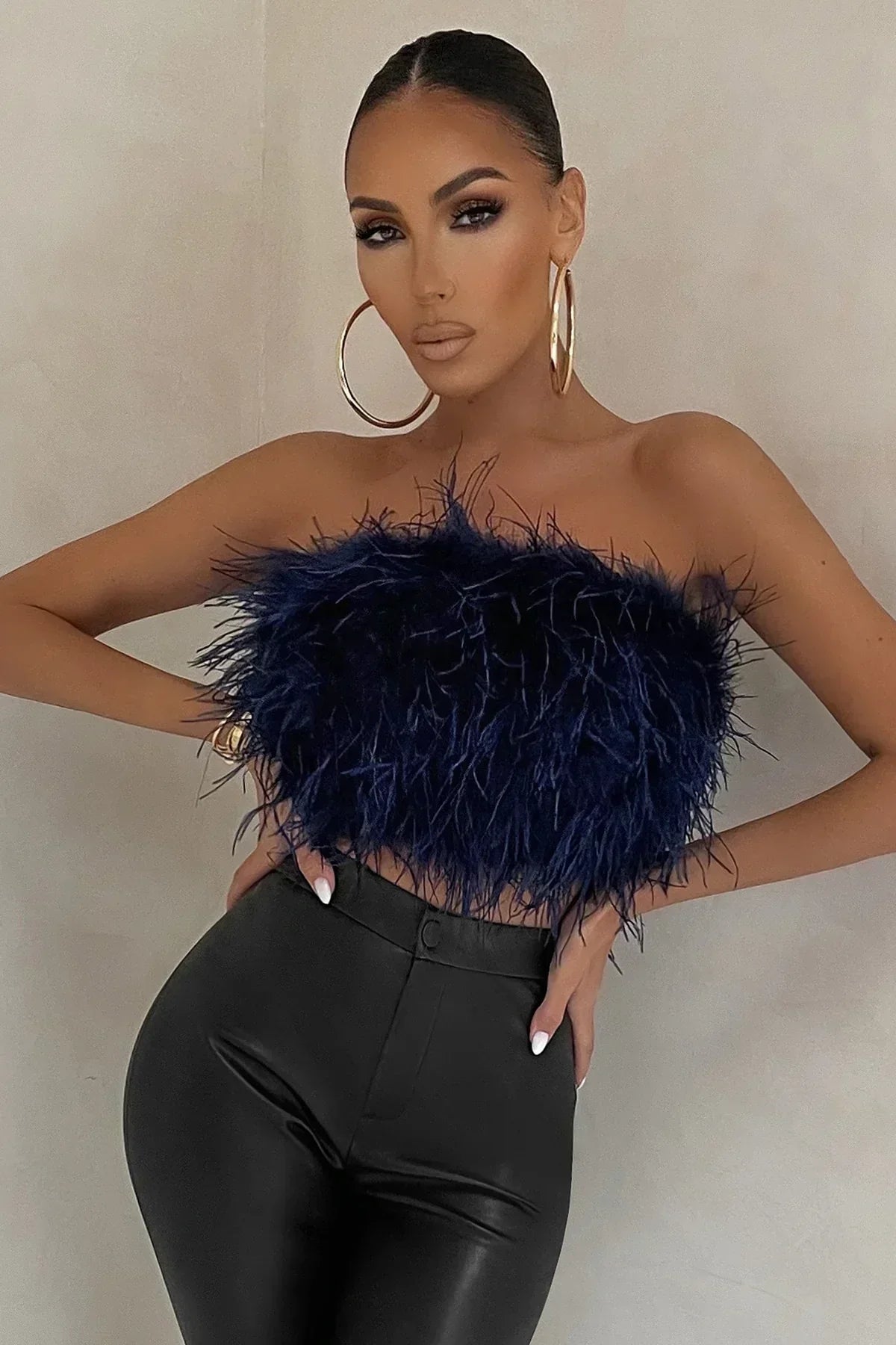 Women's bustier top – Fitted cut – Feather texture – Short elegant evening style