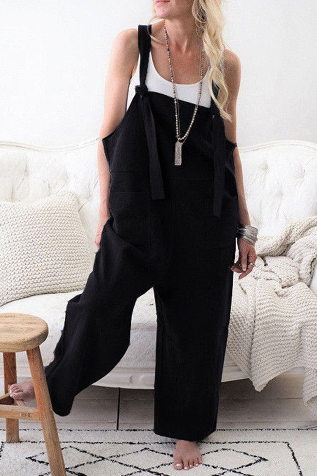 Women's jumpsuit – Loose fit – Wide legs – Adjustable straps – Practical pockets