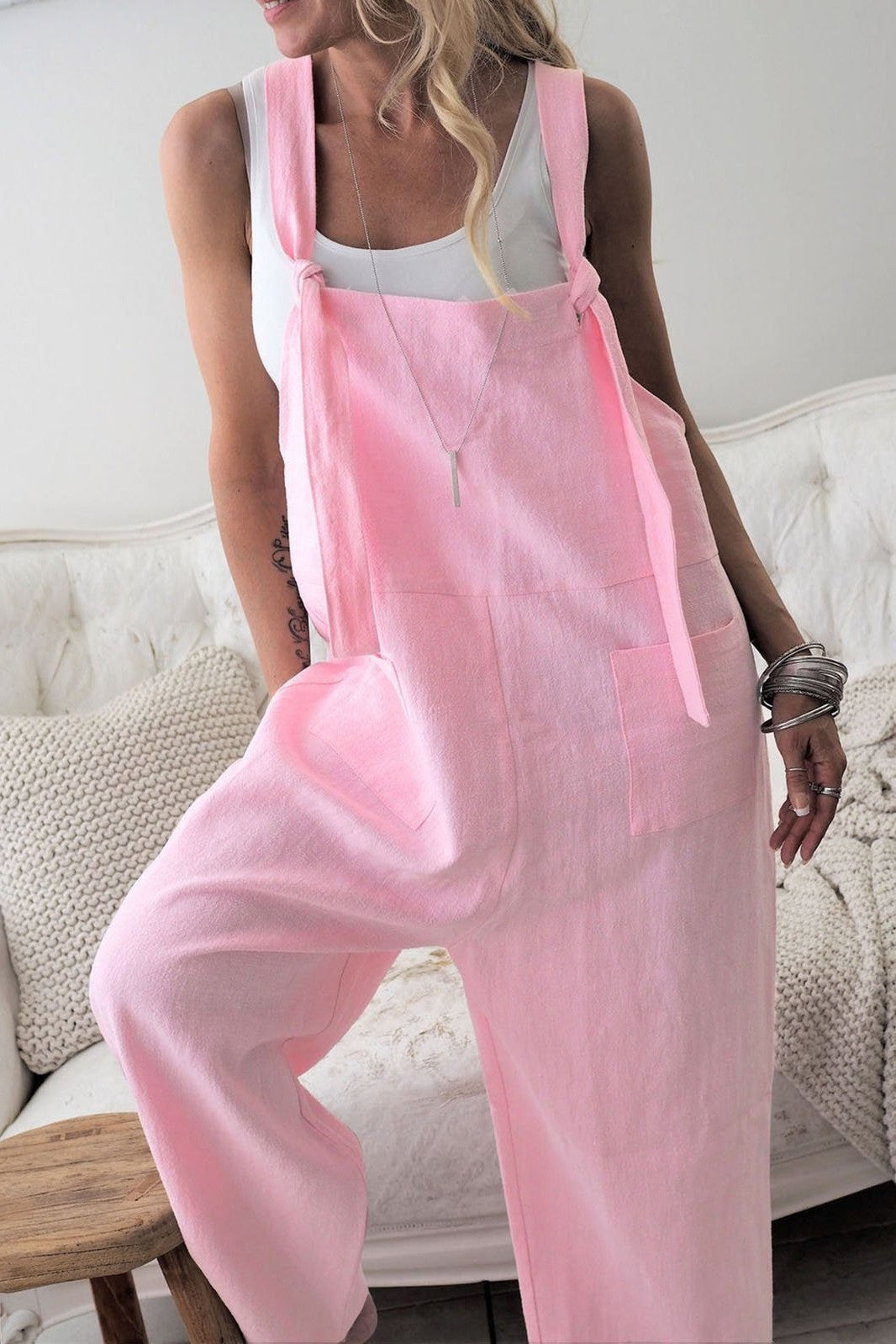 Women's jumpsuit – Loose fit – Wide legs – Adjustable straps – Practical pockets