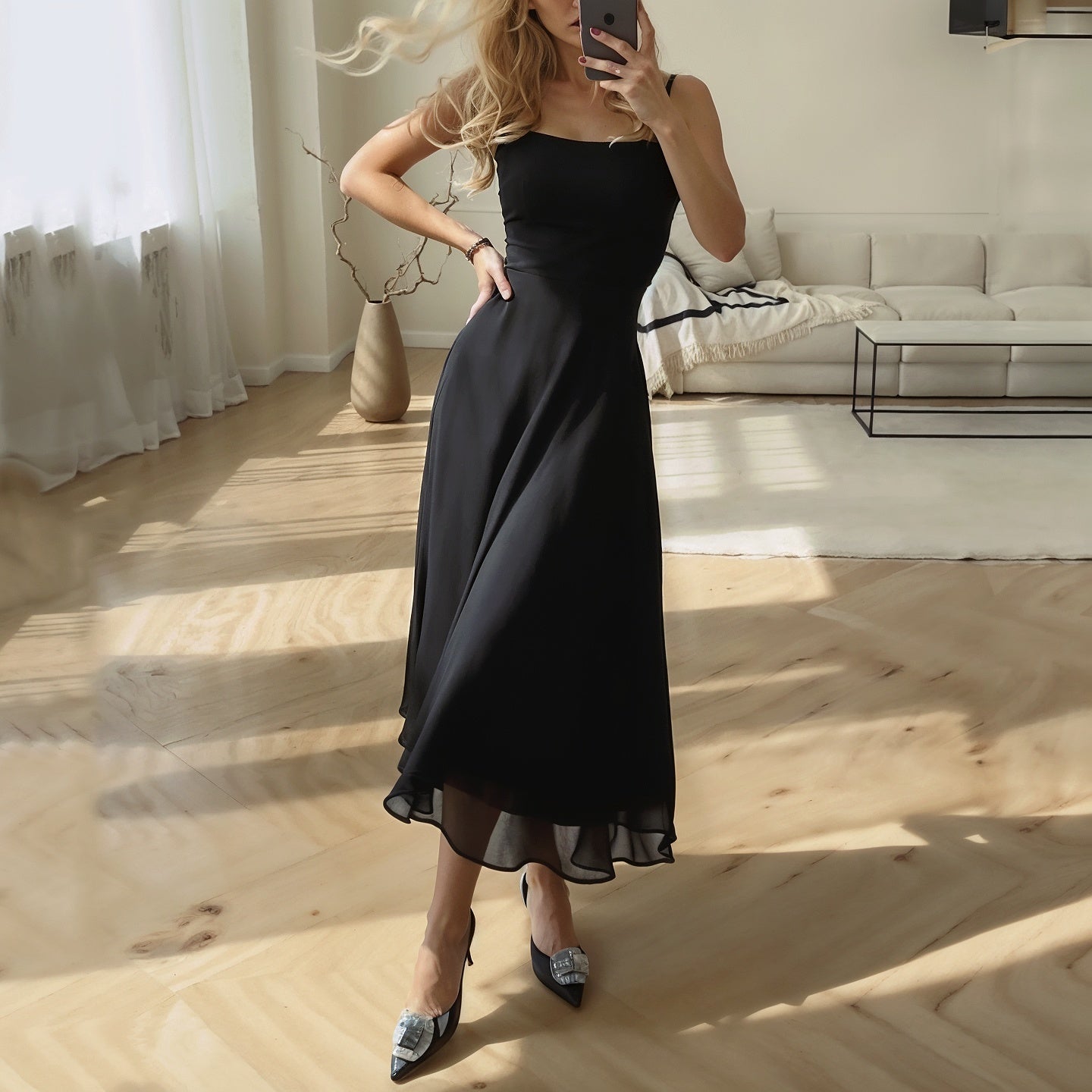 Women's midi dress – Fitted cut – Square neckline – Flared skirt
