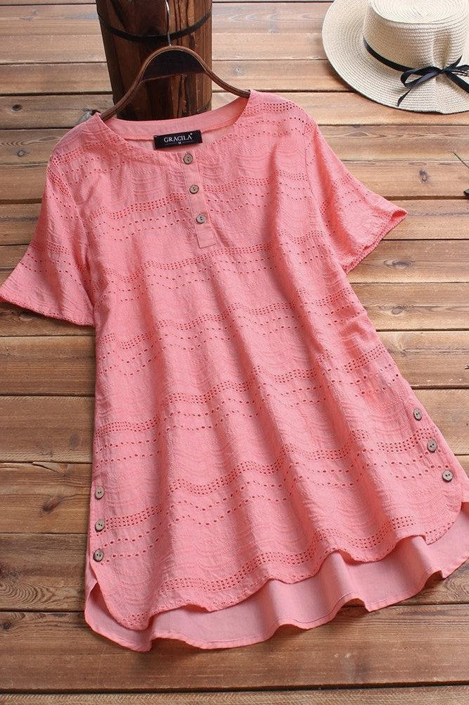 Women's T-shirt – Loose fit – Eyelet embroidery detail – Decorative buttons – Breathable fabric
