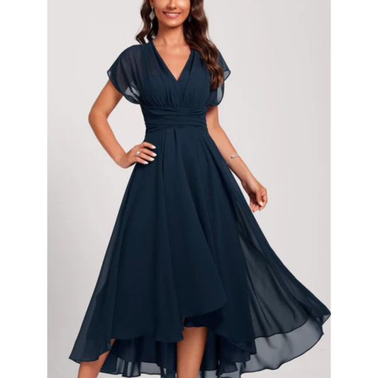 Women's midi dress – Flared cut – V-neck – Ruffled sleeves – Flowy fabric