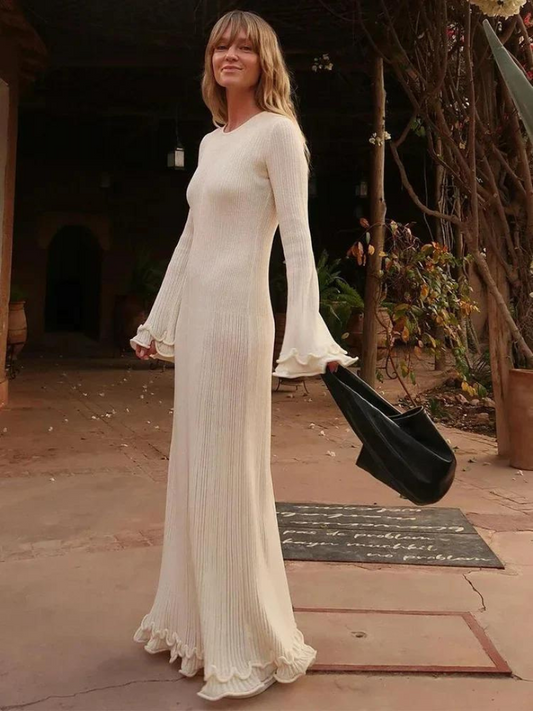Robe longue femme – Coupe moulante – Maille côtelée douce – Manches évasées – Ourlet volanté