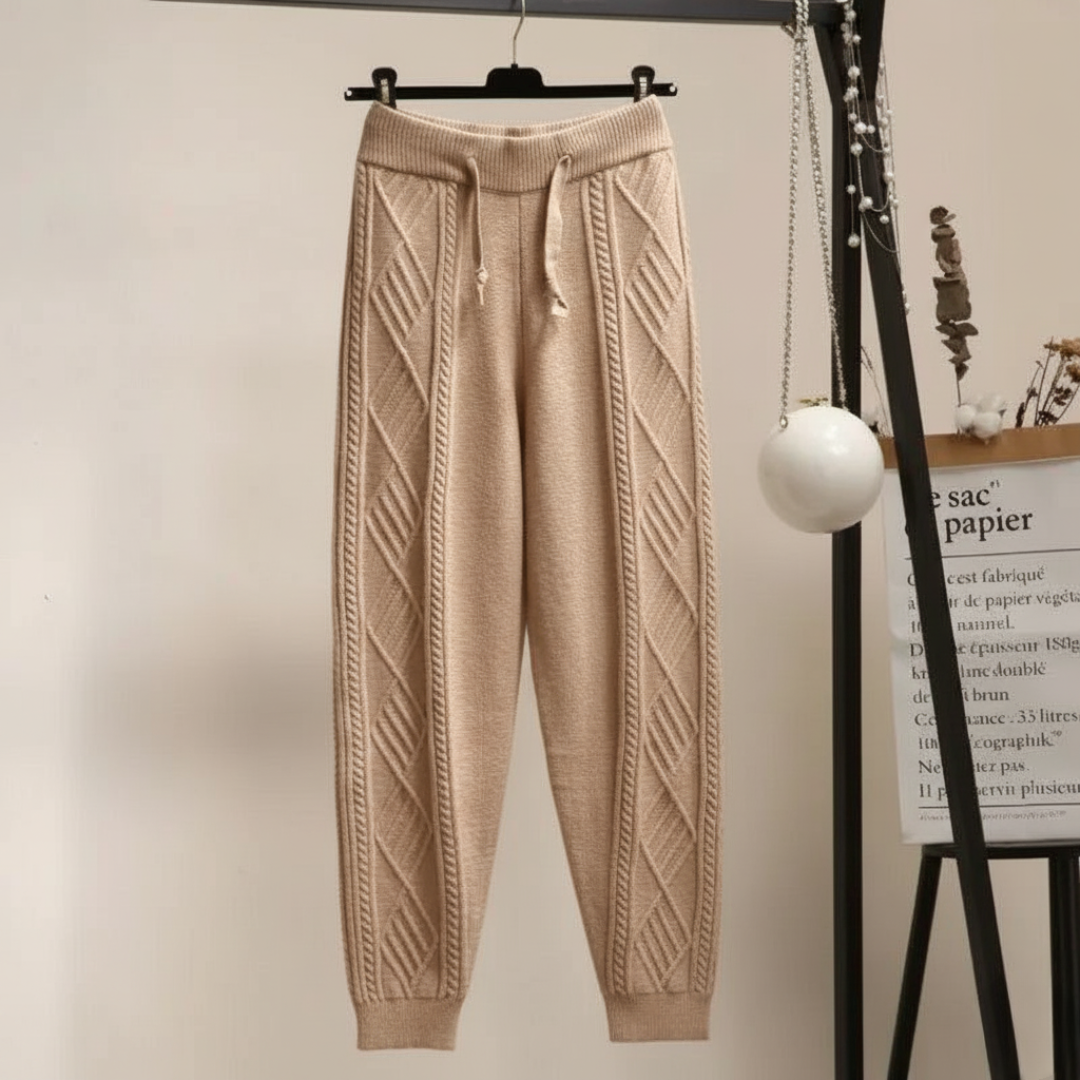 Alice Relaxed Fit Jogger | Cable Knit Ankle-Length Jogger
