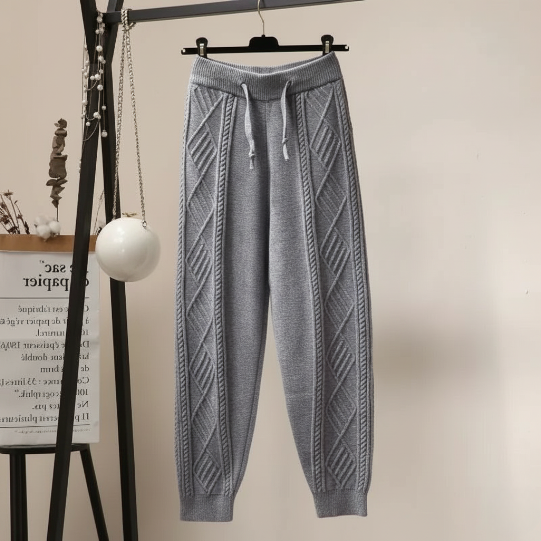 Alice Relaxed Fit Jogger | Cable Knit Ankle-Length Jogger