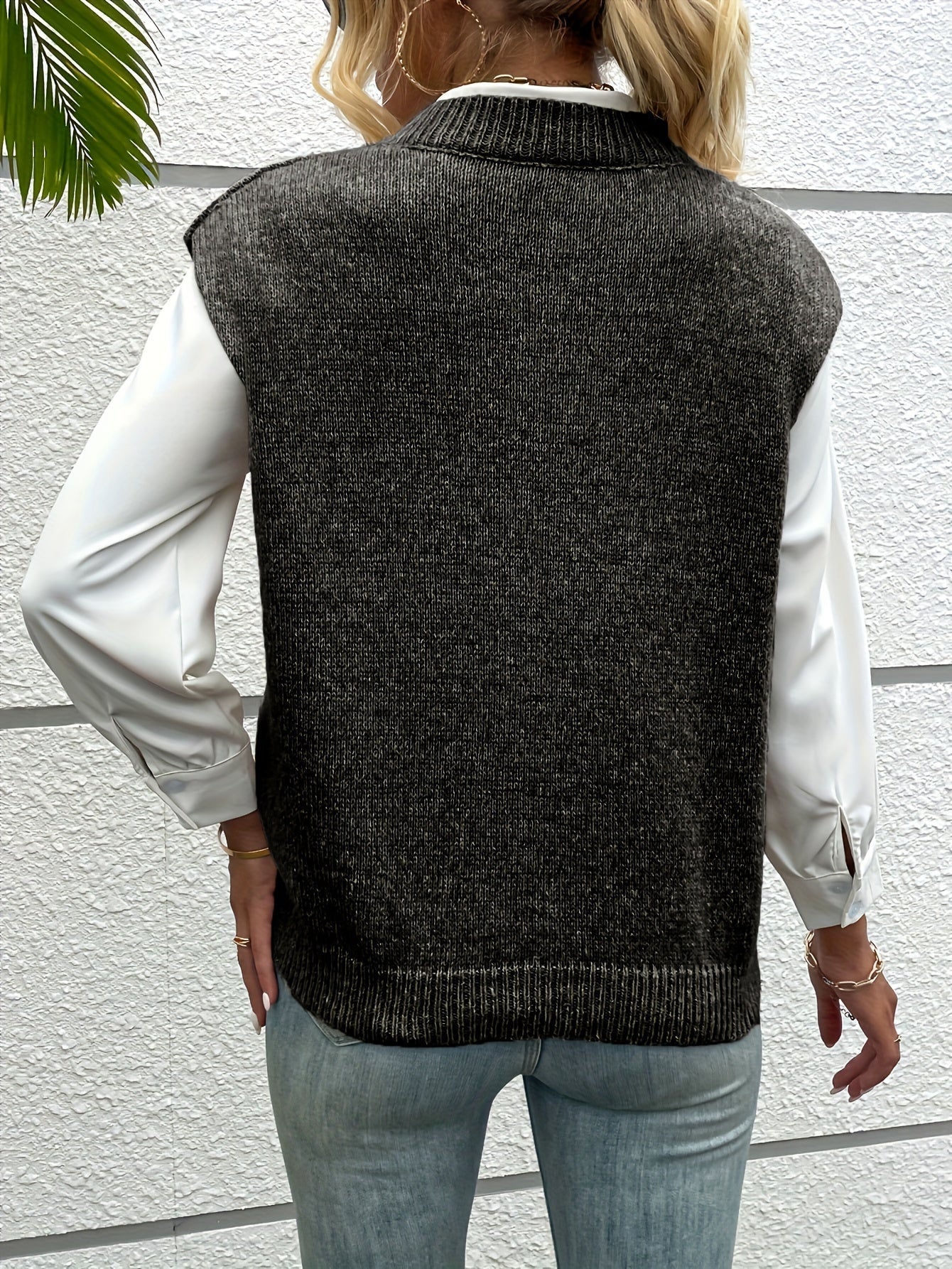 Rosa Relaxed Fit Sweater Vest | V-Neck Ribbed Sweater Vest