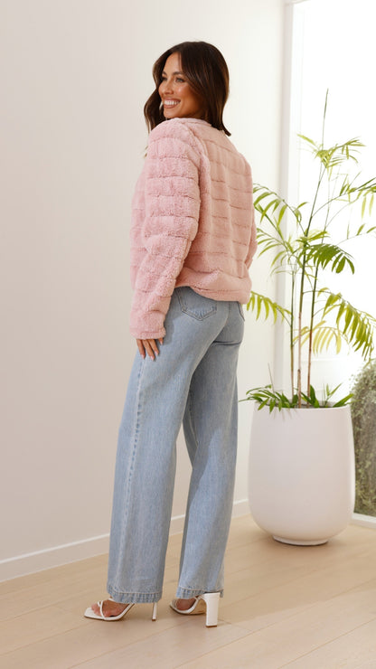 Veste femme courte – Coupe structurée – Design matelassé – Ouverture frontale