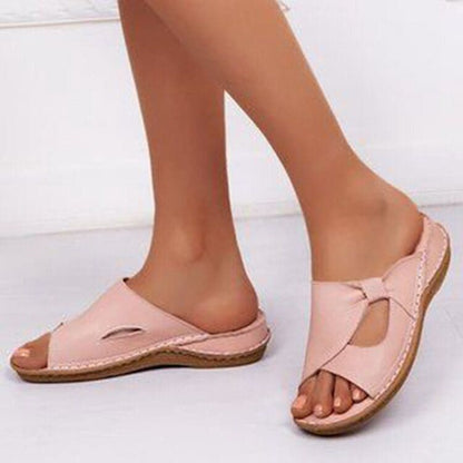 Women's sandals – Flat heel – Easy slip-on – Crisscross straps