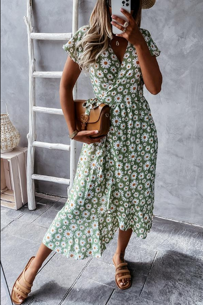 Women's midi dress – Flared cut – Short sleeves – Breathable fabric – Floral style