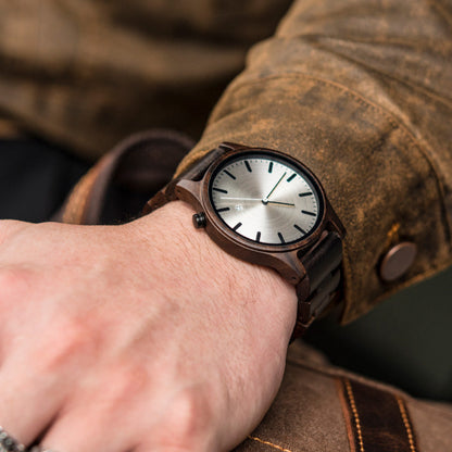 Elias Quartz Watch | Walnut Wood, Minimalist Design