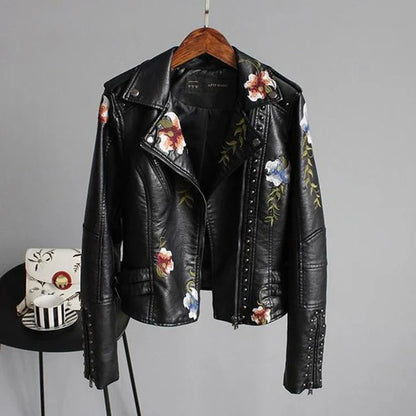 Blouson biker femme – Coupe cintrée – Broderie florale – Détails cloutés – Léger
