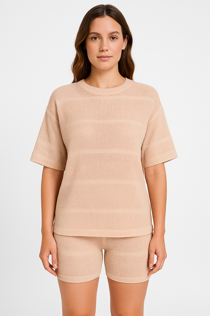 Women's Set – Loose-Fit Top and Fitted Shorts – Soft Breathable Knit