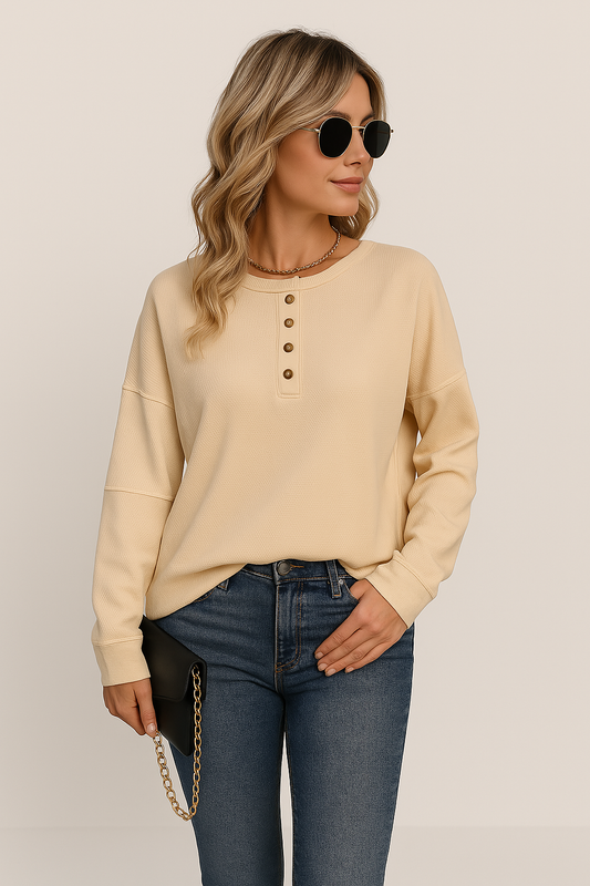 Haut femme en maille – Coupe décontractée – Manches longues – Col rond – Boutonné