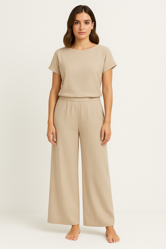 Women's Two-Piece Set – Relaxed Fit – Crew Neck T-Shirt – Wide-Leg Pants