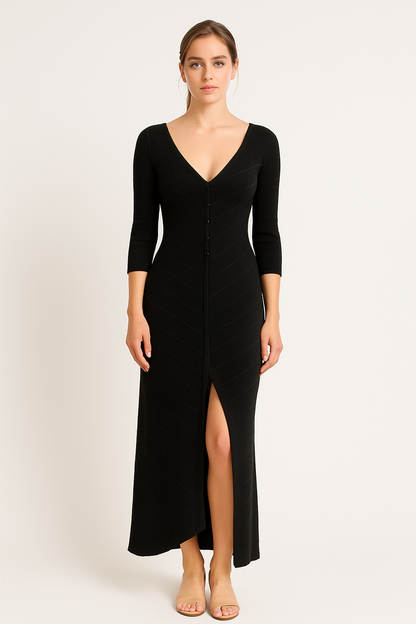 Robe longue femme – Maille douce – Coupe ajustée – Col en V – Fente haute – Manches longues ajourées
